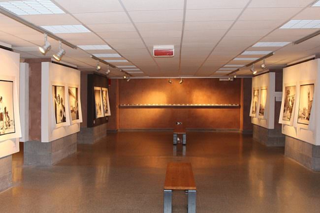 Invasioni al Fon Art Gallery: la Fondazione OELLE in mostra con le opere di 12 artisti