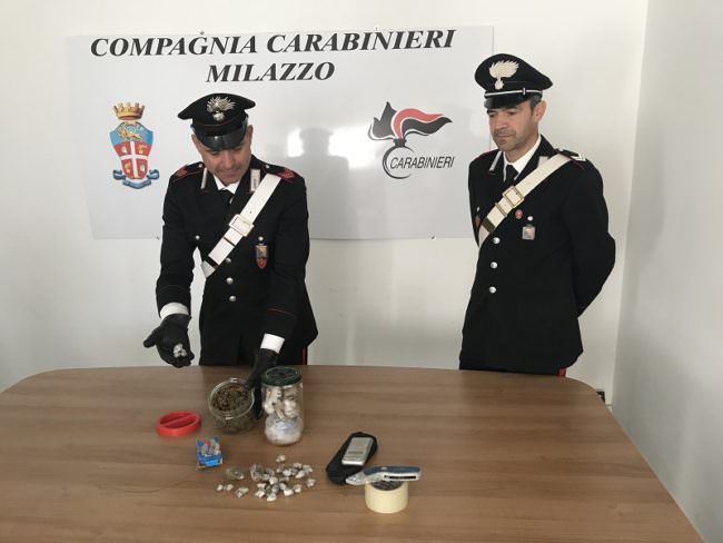 Deteneva e spacciava mariujana in città: in manette un 20enne di Milazzo