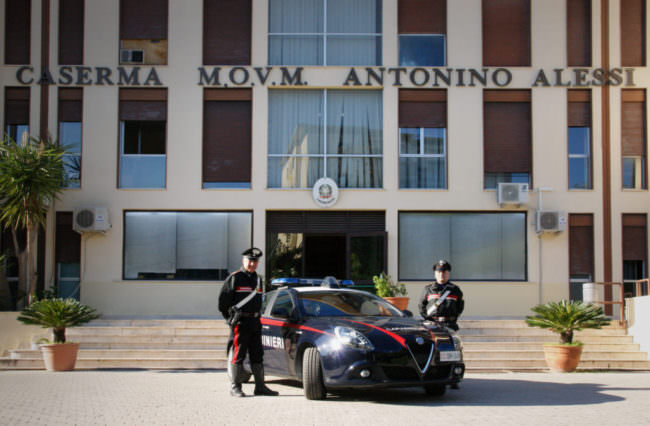 Scoperto “regno del ricatto”: mamma e figlia “strozzine”, tassi usurari oltre il 360 per cento