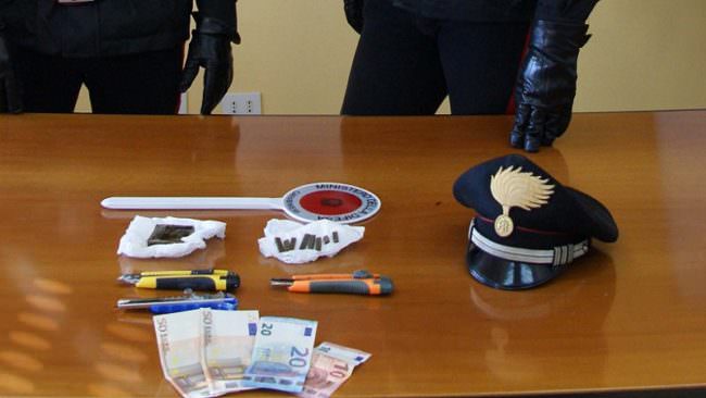 Scoperto spacciatore all’interno di una cooperativa: arrestato 19enne