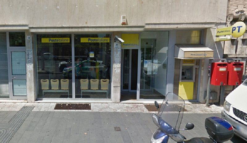 Tentano il colpo all’ufficio postale di Corso Italia: fermati in extremis dal forte rumore