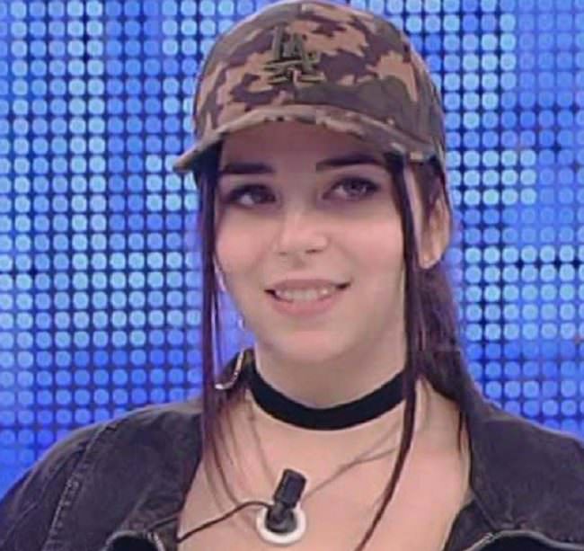 Dai banchi del liceo ai banchi di “Amici”, Grace Cambria da Catania a Canale 5