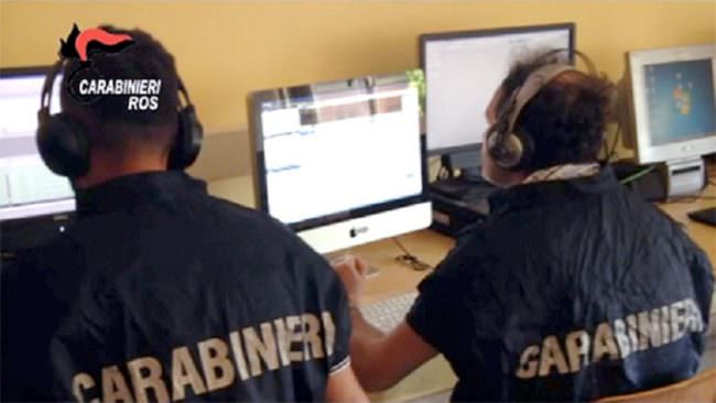 Intercettato mentre si vanta di essere il mandante di un omicidio: risolto caso risalente al 1993