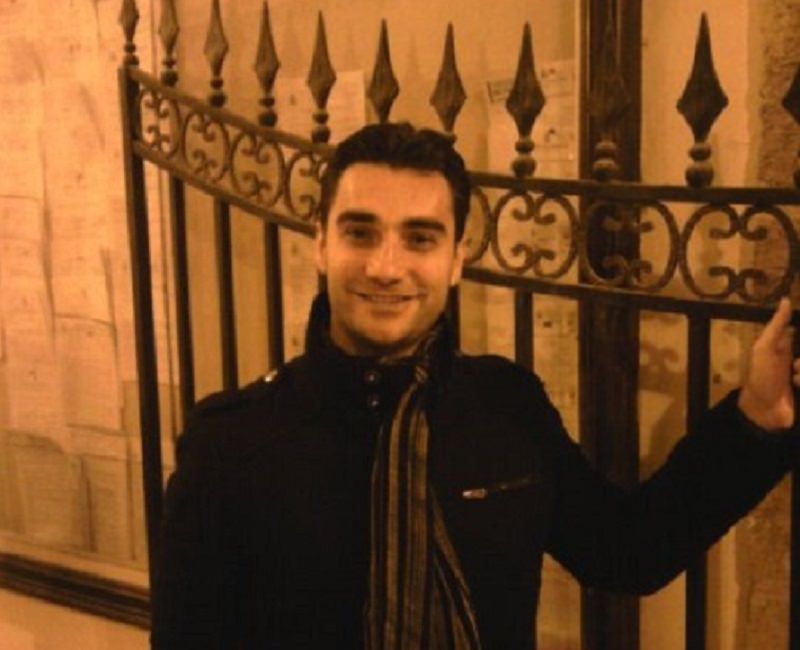 Avrebbe fatto firmare buste paghe maggiorate: arrestato ex candidato M5S Fabrizio La Gaipa