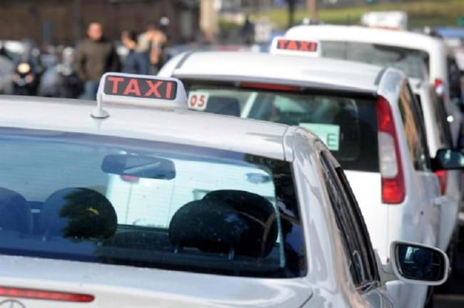 Catania, atti vandalici negli spazi taxi della stazione: l’assessore Balsamo presenta denuncia contro ignoti