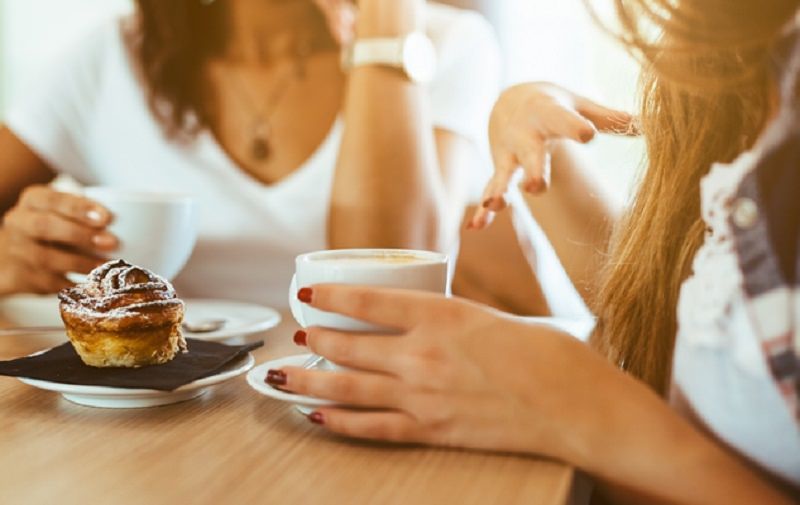 Soffoca mentre fa colazione: 25enne muore davanti ai genitori