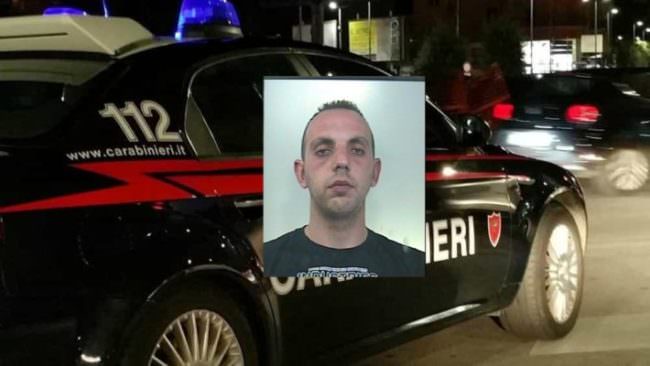 Dà alle fiamme un bar e tenta di fuggire, in manette un pregiudicato 32enne
