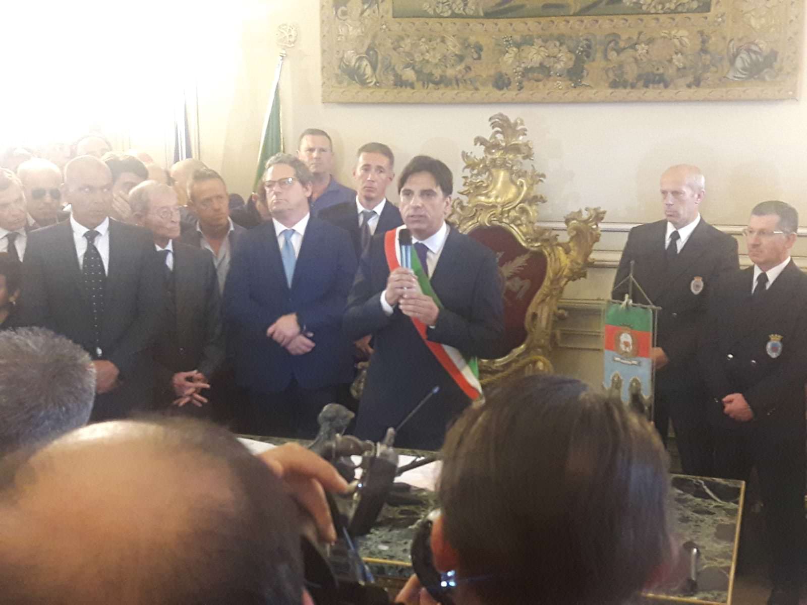 Catania, Pogliese si insedia come sindaco: “Basta piangerci addosso, porterò libertà in questa città”. Micciché: “È un fuoriclasse”