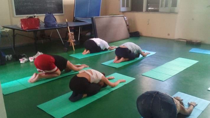 Yoga come strumento pedagogico: rivoluzione culturale all’istituto De Felice