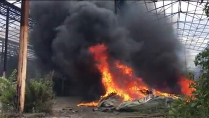 Spaventoso incendio a Lentini, a fuoco ex Alba Sud, Bosco: “Smentite voci di nubi tossiche”