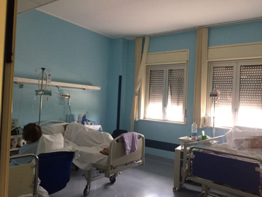 Ospedale Cannizzaro, “Condizioni indecorose di lavoro”. Il direttore: “Ecco la verità” – FOTO