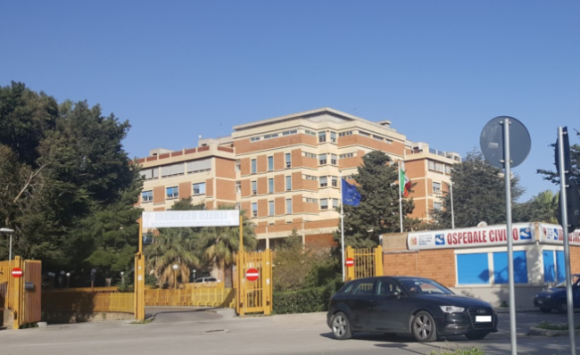 Si “festeggia” a Partinico, 5 pazienti positivi dimessi: tra loro anche una 92enne