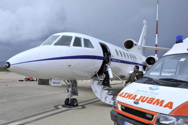 Catania, bimba di 4 mesi in pericolo di vita: trasportata d’urgenza in volo a Roma