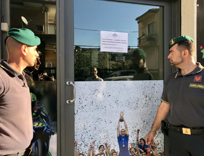 Centro scommesse abusivo a Barriera: sequestro dell’attività e maxi sanzione