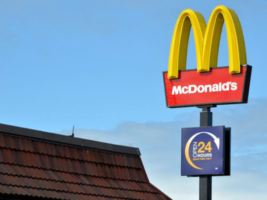 McDonald’s assume in Sicilia, nuova apertura a Enna: 30 persone “a caccia del posto”