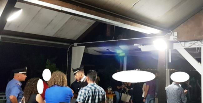 Fermato concerto di cantante neomelodico in un lido del Catanese: mancava l’autorizzazione