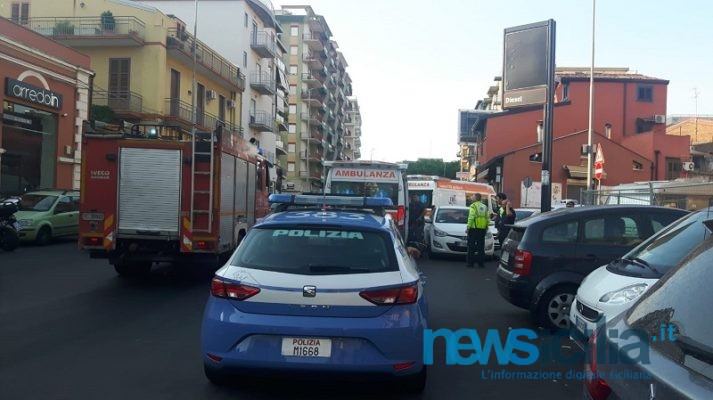 Incendio in abitazione di via Renato Imbriani, salvate due donne – FOTO