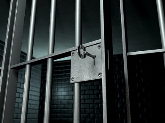 Aggressione ad agente penitenziario, il SiNaPPe insorge: “Basta indignazione, servono azioni più incisive”