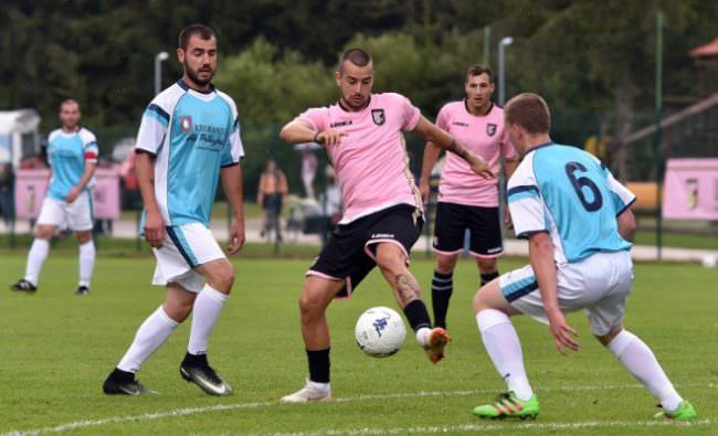 Palermo, esordio boom nella prima amichevole stagionale: battuto il Sappada per 20-0. Poker di Nestorovski