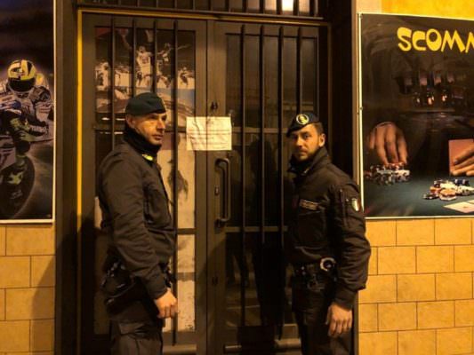 Scommesse illegali, sequestrata agenzia abusiva a Misterbianco Scommesse illegali, sequestrata agenzia abusiva a Misterbianco