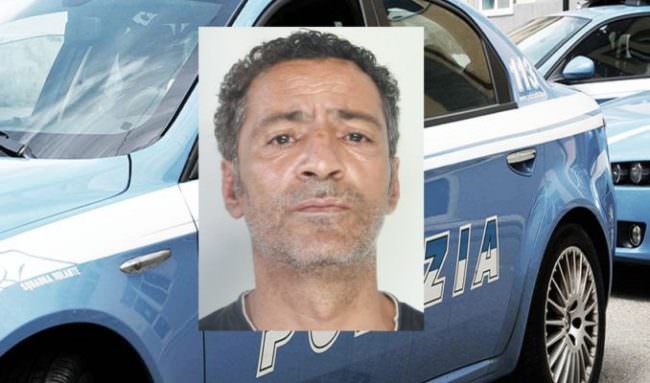 “Pizzo” da 2 a 5 euro per parcheggiare in piazza Spirito Santo anche sulle strisce blu: arrestato parcheggiatore abusivo