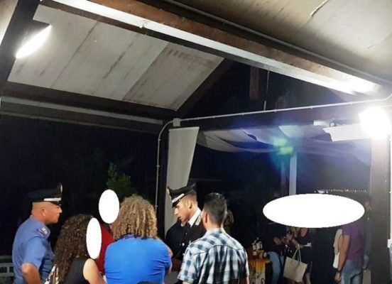 Spettacolo cantante neomelodico senza autorizzazione: cessata attività di spettacolo al locale Spettacolo cantante neomelodico senza autorizzazione: cessata attività di spettacolo al locale