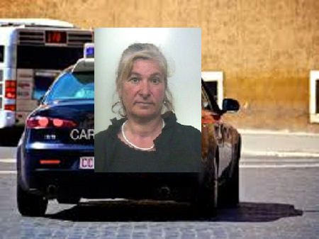 Commette una rapina, arrestata donna nel Catanese