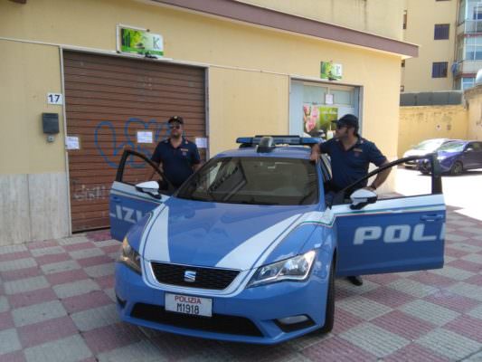 Attività “hot” in centro, da massaggiatrice a prostituta per 800 euro al mese: l’incubo di una giovane