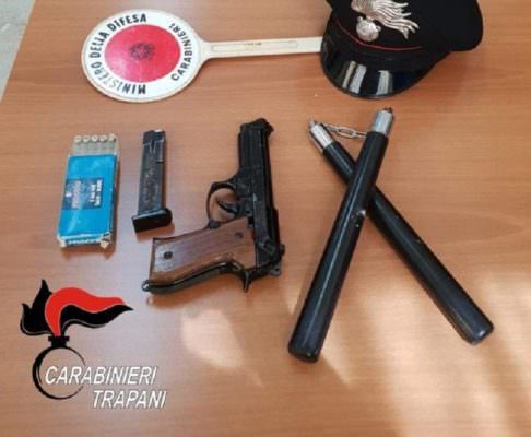 Minacce e armi in auto, nel mirino due fratelli