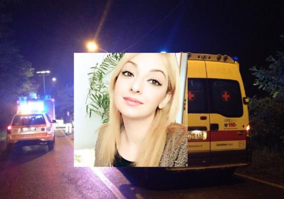 Si ribalta e rimane schiacciata in auto: addio alla giovane Valentina