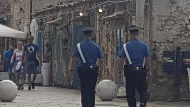 Paura a Marzamemi, aggressione alla Balata: 20enne nel mirino di cinque soggetti mandato in ospedale