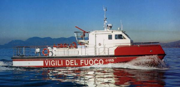 Vaccarizzo, razzo di segnalazione lanciato da imbarcazione: soccorsi in azione