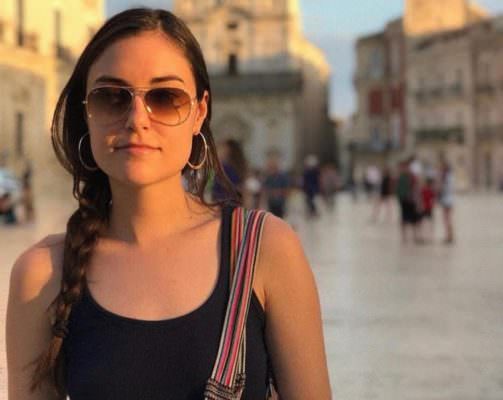 In Sicilia anche le star del porno, Sasha Grey in vacanza