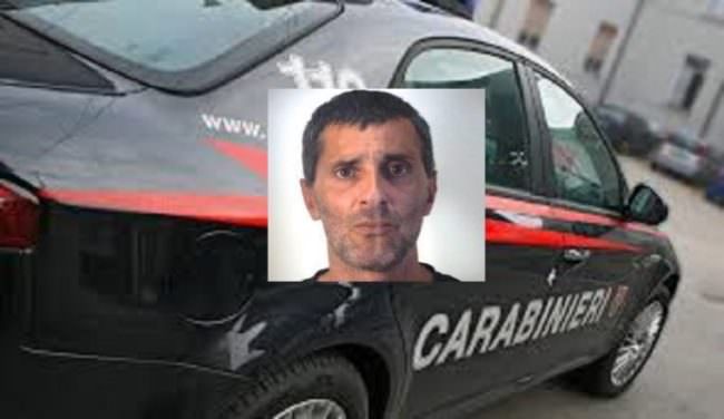 Minaccia condomini palazzina adiacente con coltello da cucina: in manette Antonino Lanzafame