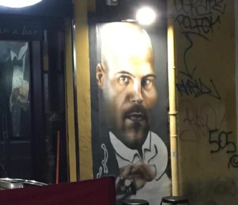 Murale di Ciro Di Marzio nel muro di un noto locale di Catania: oscurato dal sindaco Pogliese