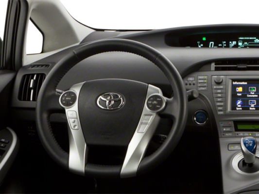 Toyota, ritirate auto prodotte tra il 2015 e il 2018: elevato rischio di incendio