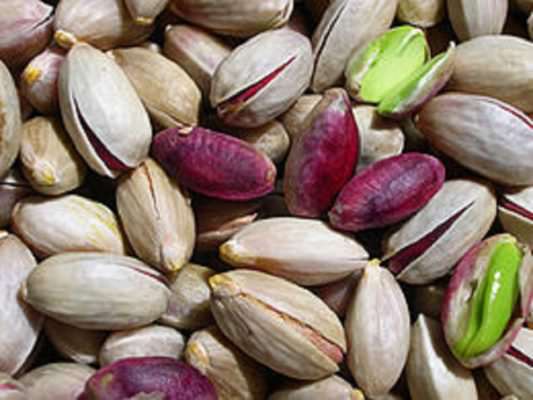 Dal Lussemburgo a Bronte, un carico di pistacchio “anomalo” intercettato ai confini: sequestrate 23 tonnellate di prodotti