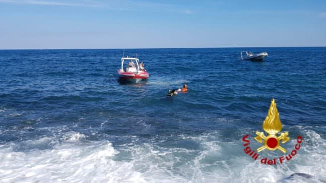 Cadavere in mare al lungomare: giallo su morte di 51enne a Catania – FOTO