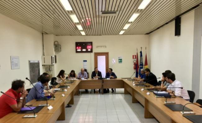 Assessore Porto al consiglio di quartiere: decentramento e manutenzione tra gli argomenti discussi. Soddisfazione del presidente Ferrara