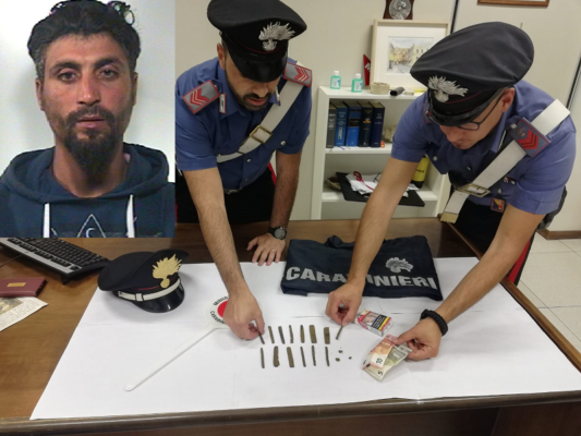 Arrestato per droga: 29enne spacciava hashish in pieno centro a giovani acquirenti