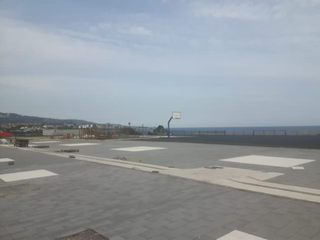 Catania, in piazza Nettuno procedono i lavori ma dove sono finiti murale e campo da basket?