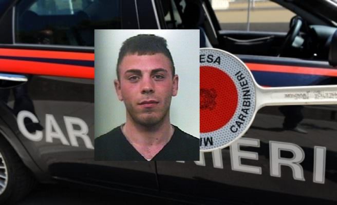 Colpi di pistola nel Catanese, grave un 21enne: tutto per incidente stradale Colpi di pistola nel Catanese, grave un 21enne: tutto per incidente stradale