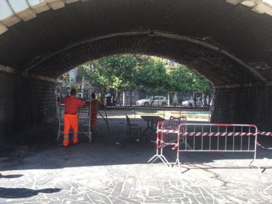 Caduta calcinacci dagli archi della Marina: riaperta al pubblico villa Pacini