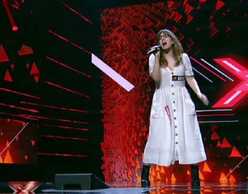 Un biglietto di sola andata per… X Factor: la catanese Giulia Licciardello incanta tutti con “Highway to Hell”