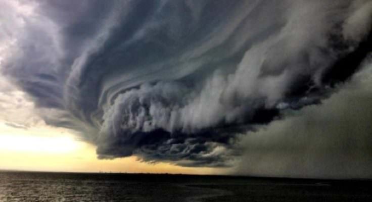 Ciclone “Medicane” ritorna in Sicilia: tempesta di vento e piogge torrenziali. Allerta per 72 ore