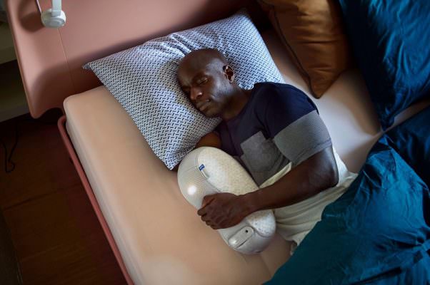 Somnox, lo sleep robot che ti aiuta a dormire