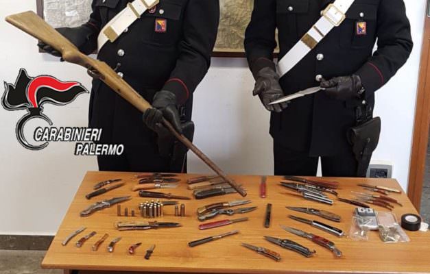 Hashish, marijuana e armi nascoste nel casotto: scatta l’arresto