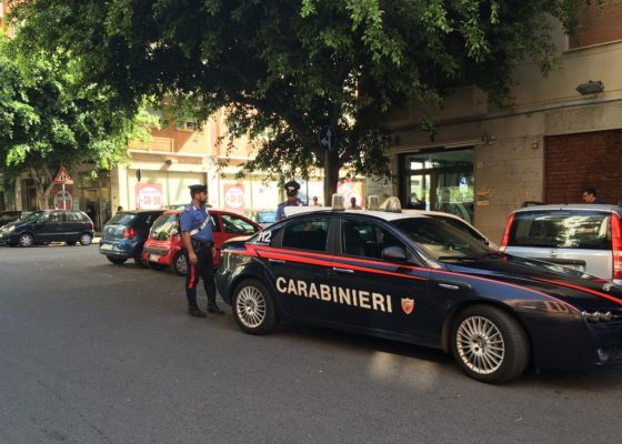 Blitz dei carabinieri contro posteggiatori abusivi: denunce, sanzioni per 18mila euro e 17 persone multate