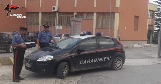 Pachino, droga in un Istituto superiore: 5 grammi di hashish nei bagni degli studenti