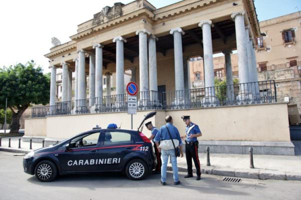 Attività di parcheggiatore abusivo nel centro storico di Palermo: 3 denunce e oltre 30 mila euro di multe